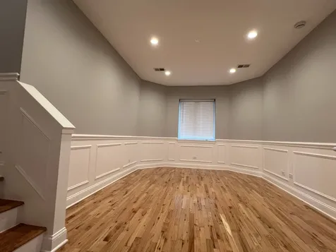 6438 North Seeley Avenue Chicago IL 60645