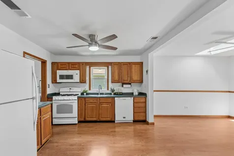 33320 North Sunset Avenue Grayslake IL 60030