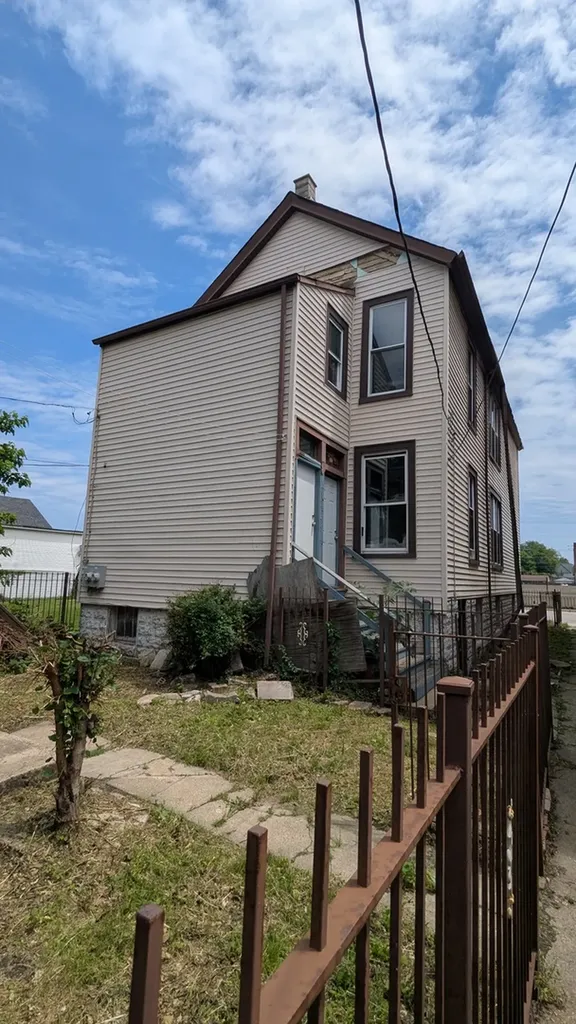 5760 South Wells Street Chicago IL 60621