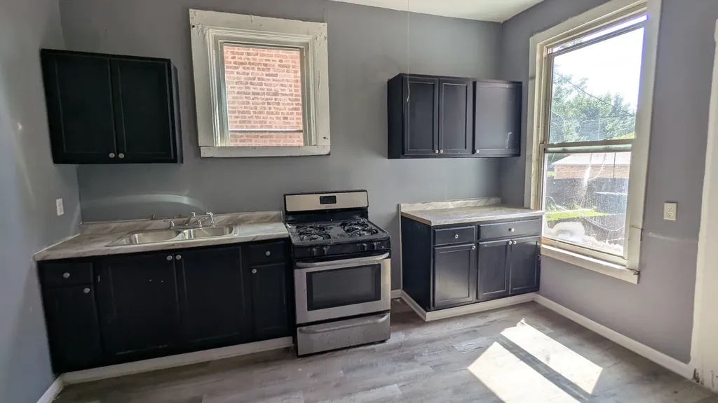 5760 South Wells Street Chicago IL 60621