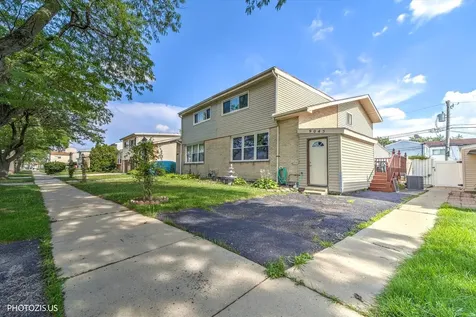 9045 Emerson Drive Des Plaines IL 60016