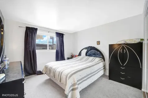 9045 Emerson Drive Des Plaines IL 60016