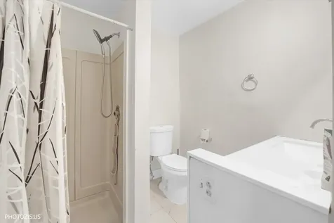 9045 Emerson Drive Des Plaines IL 60016