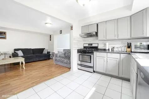 9045 Emerson Drive Des Plaines IL 60016