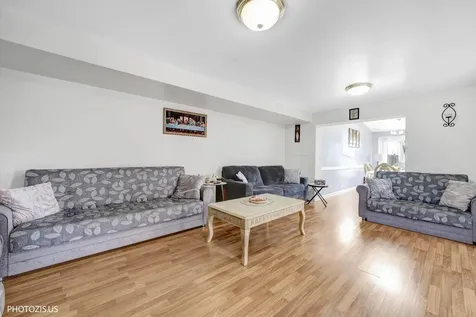 9045 Emerson Drive Des Plaines IL 60016