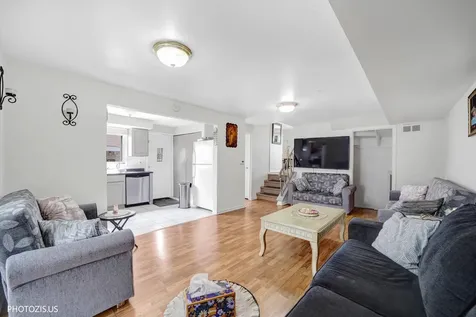 9045 Emerson Drive Des Plaines IL 60016