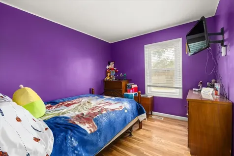 305 Hickory Avenue Romeoville IL 60446