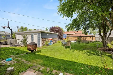 305 Hickory Avenue Romeoville IL 60446
