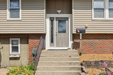 305 Hickory Avenue Romeoville IL 60446