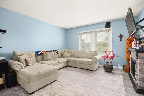 305 Hickory Avenue Romeoville IL 60446