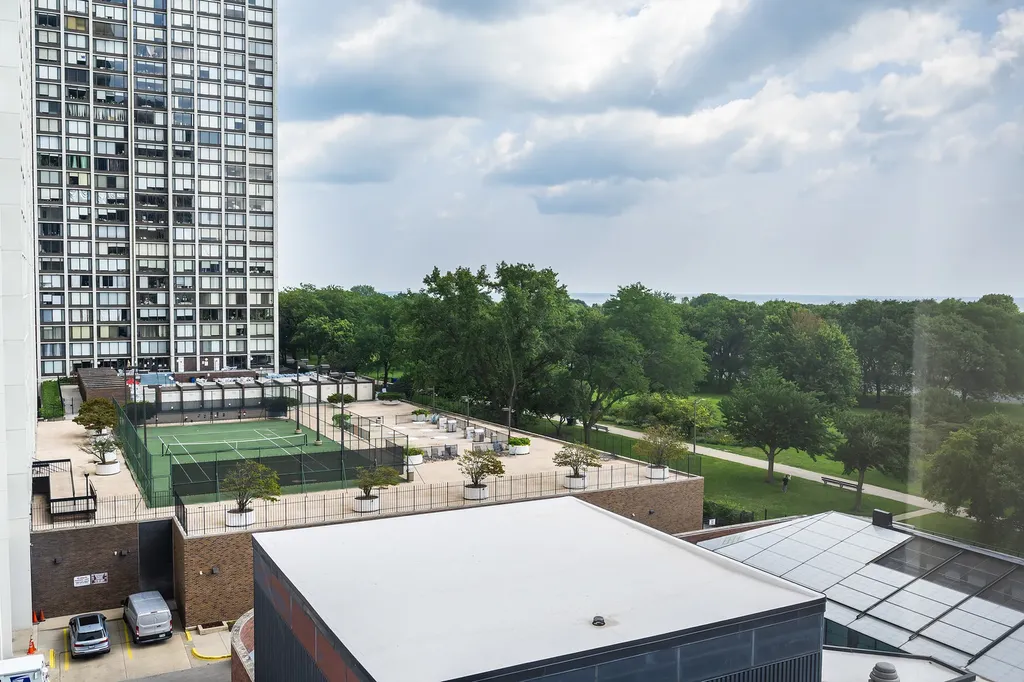 5415 North Sheridan Road Chicago IL 60640