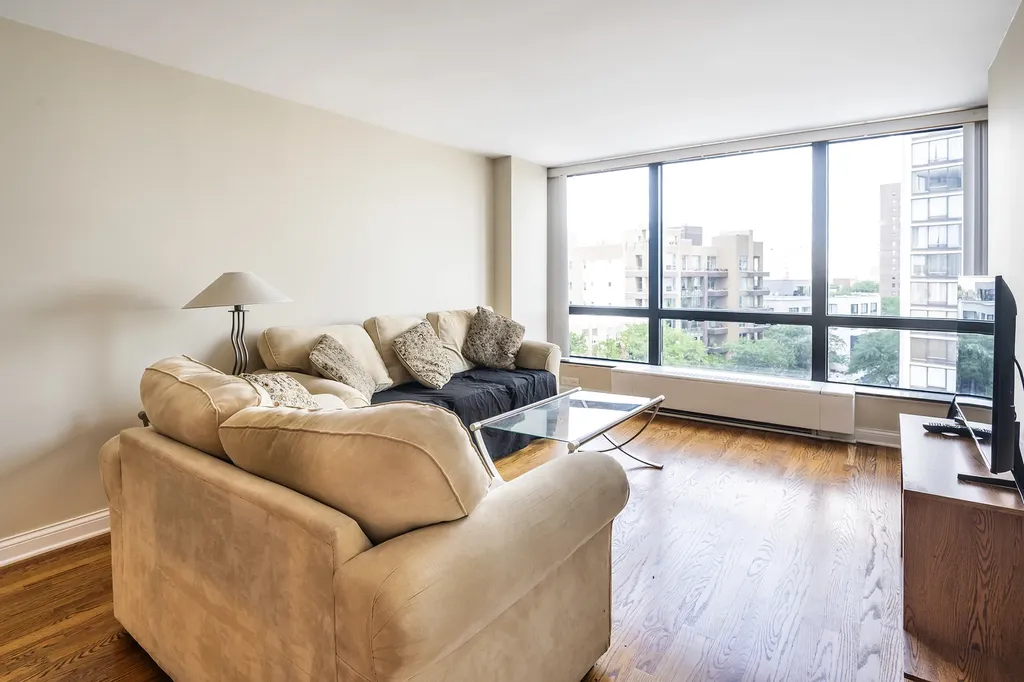 5415 North Sheridan Road Chicago IL 60640