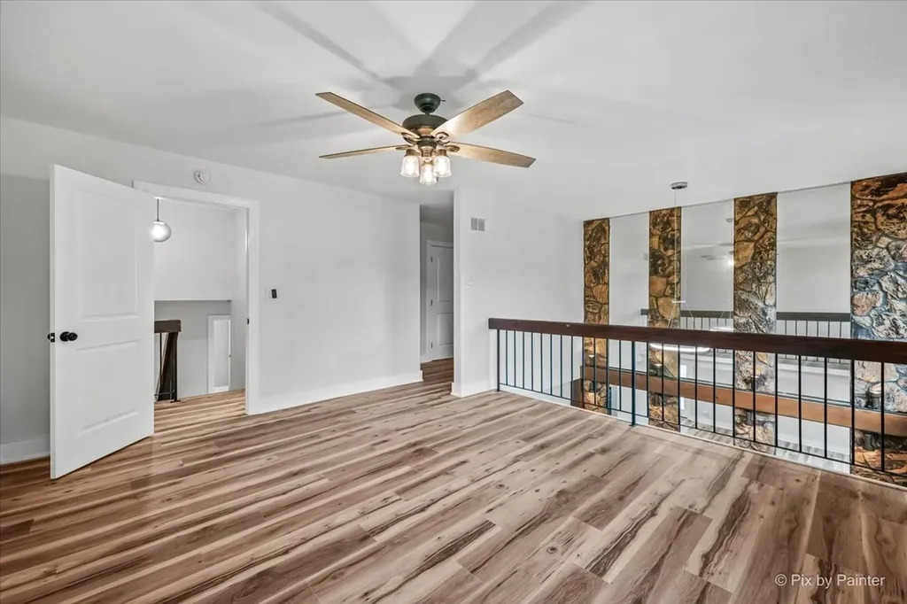642 Glacier Trail Roselle IL 60172