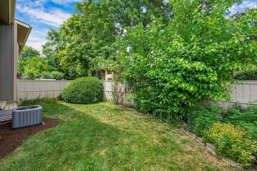 642 Glacier Trail Roselle IL 60172