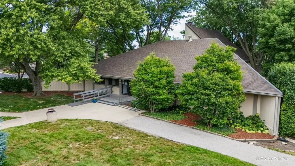 642 Glacier Trail Roselle IL 60172