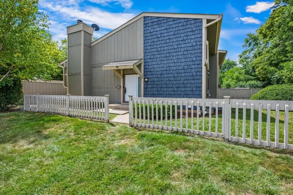 642 Glacier Trail Roselle IL 60172