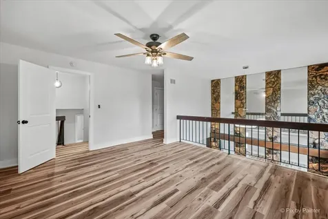 642 Glacier Trail Roselle IL 60172