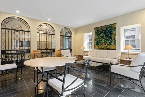 70 East Scott Street Chicago IL 60610