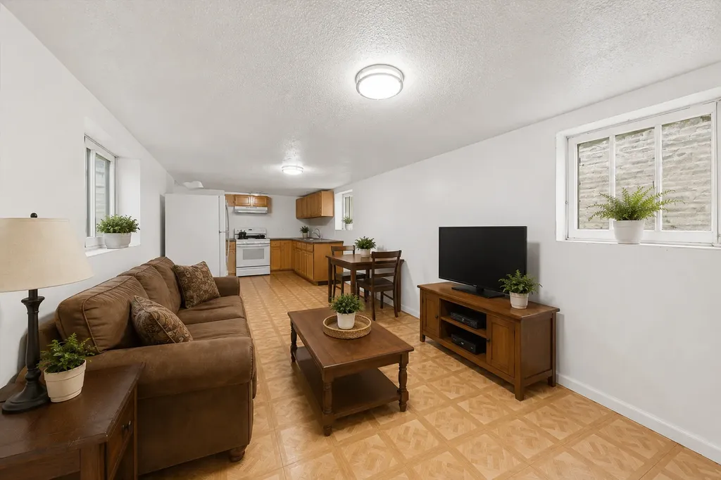 6325 South Francisco Avenue Chicago IL 60629