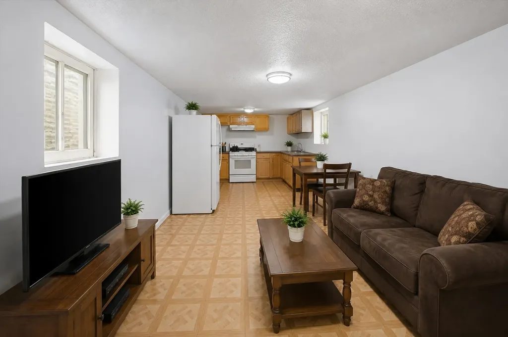 6325 South Francisco Avenue Chicago IL 60629