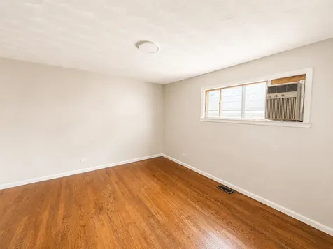 2623 Gilboa Avenue Zion IL 60099