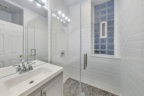 2141 West Crystal Street Chicago IL 60622