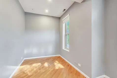 2141 West Crystal Street Chicago IL 60622