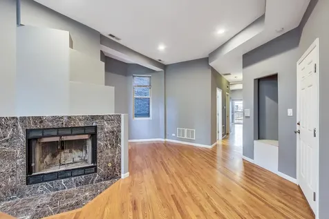 2141 West Crystal Street Chicago IL 60622