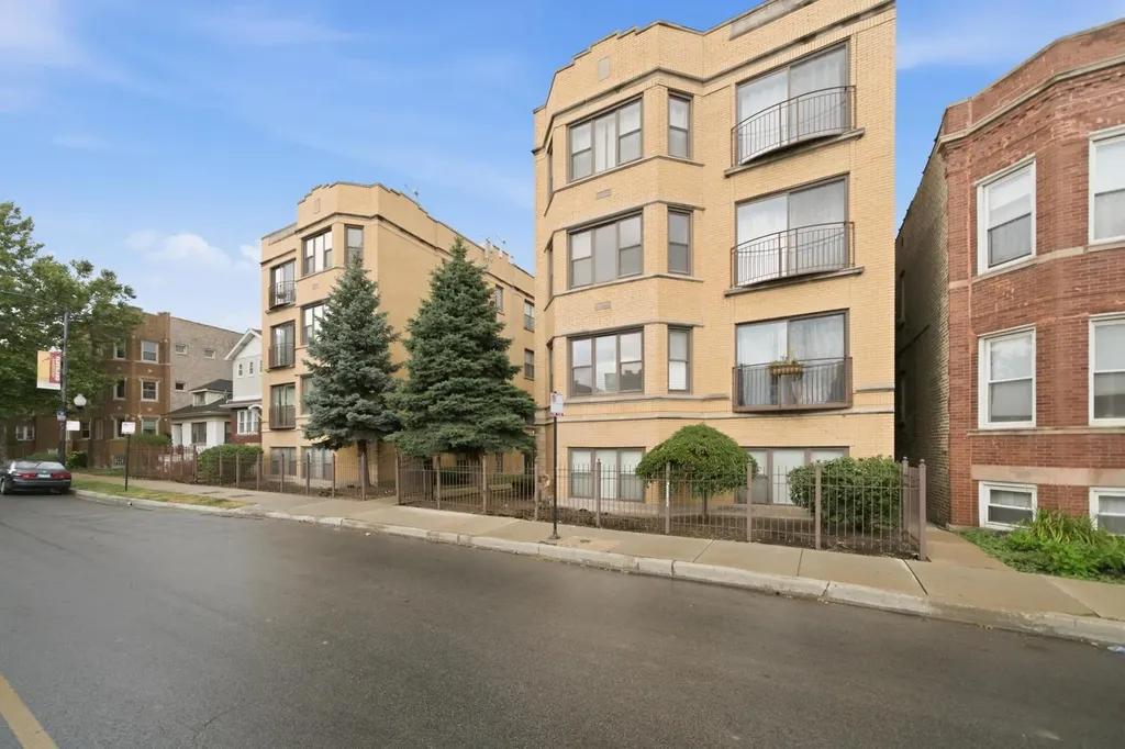 3008 West Addison Street Chicago IL 60618