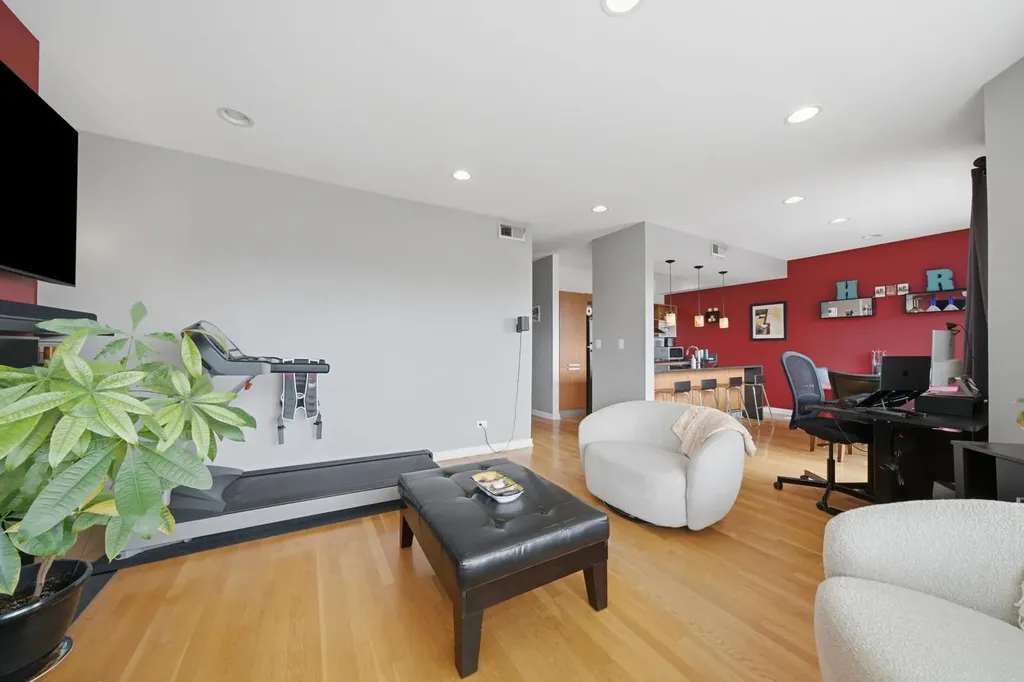 3008 West Addison Street Chicago IL 60618