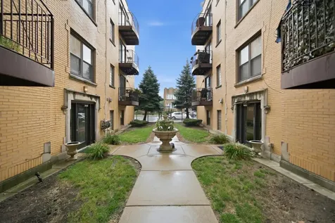 3008 West Addison Street Chicago IL 60618
