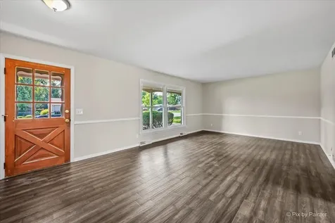 136 Scott Drive East Dundee IL 60118