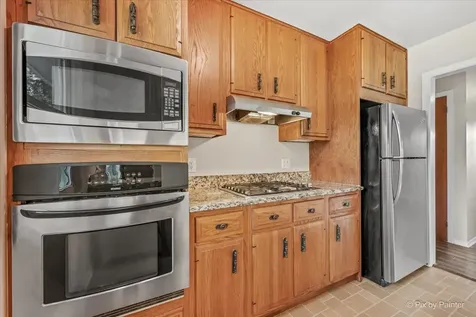136 Scott Drive East Dundee IL 60118