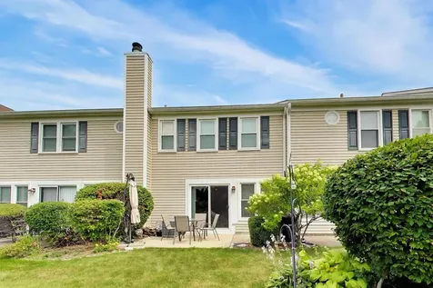 1711 Vermont Drive Elk Grove Village IL 60007