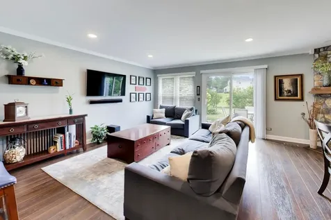 1711 Vermont Drive Elk Grove Village IL 60007