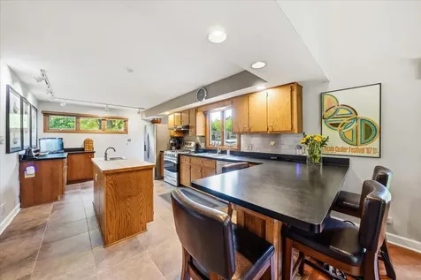 318 North Brookshore Drive Shorewood IL 60404