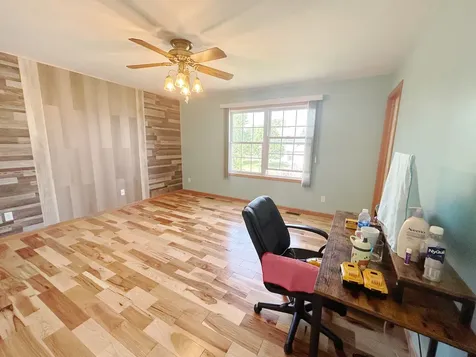 1536 Moluf Street Dekalb IL 60115