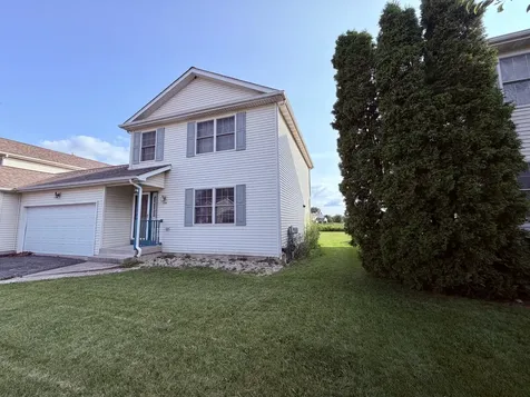 1536 Moluf Street Dekalb IL 60115