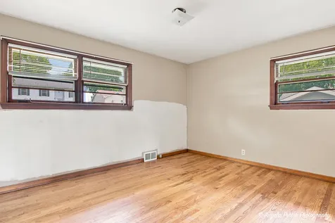 1401 Channel Beach Avenue Johnsburg IL 60051