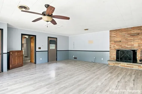 1401 Channel Beach Avenue Johnsburg IL 60051