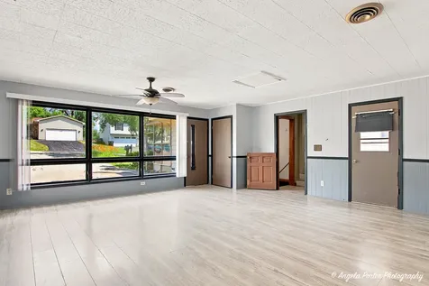 1401 Channel Beach Avenue Johnsburg IL 60051