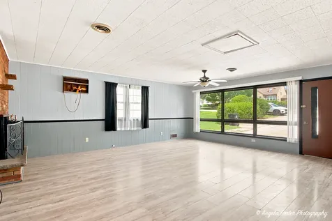 1401 Channel Beach Avenue Johnsburg IL 60051