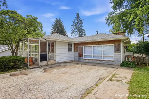 1401 Channel Beach Avenue Johnsburg IL 60051