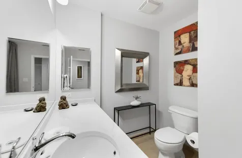 225 South Sangamon Street Chicago IL 60607