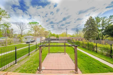 10215 South Charles Street Chicago IL 60643