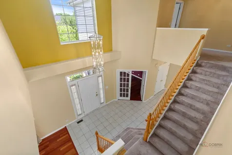 1713 Nathan Lane Libertyville IL 60048