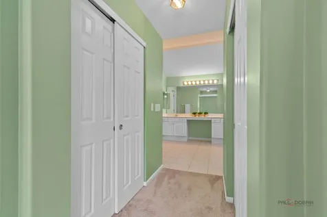 1713 Nathan Lane Libertyville IL 60048