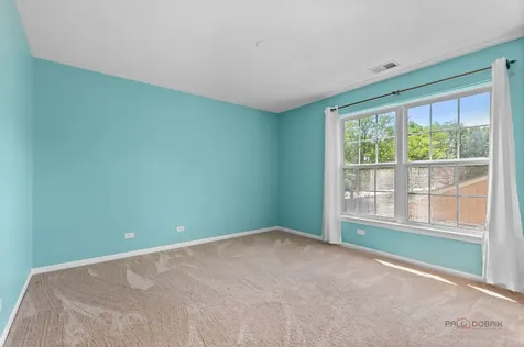 1713 Nathan Lane Libertyville IL 60048
