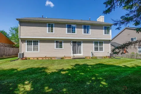 1713 Nathan Lane Libertyville IL 60048