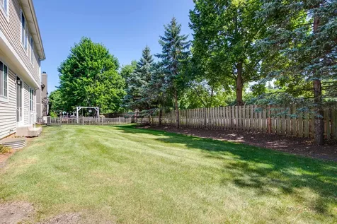 1713 Nathan Lane Libertyville IL 60048
